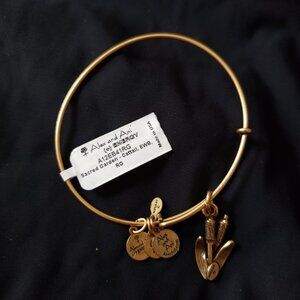 ☮️ NWT - Alex & Ani Gold Sacred Garden Cattail Bracelet Bangle    3